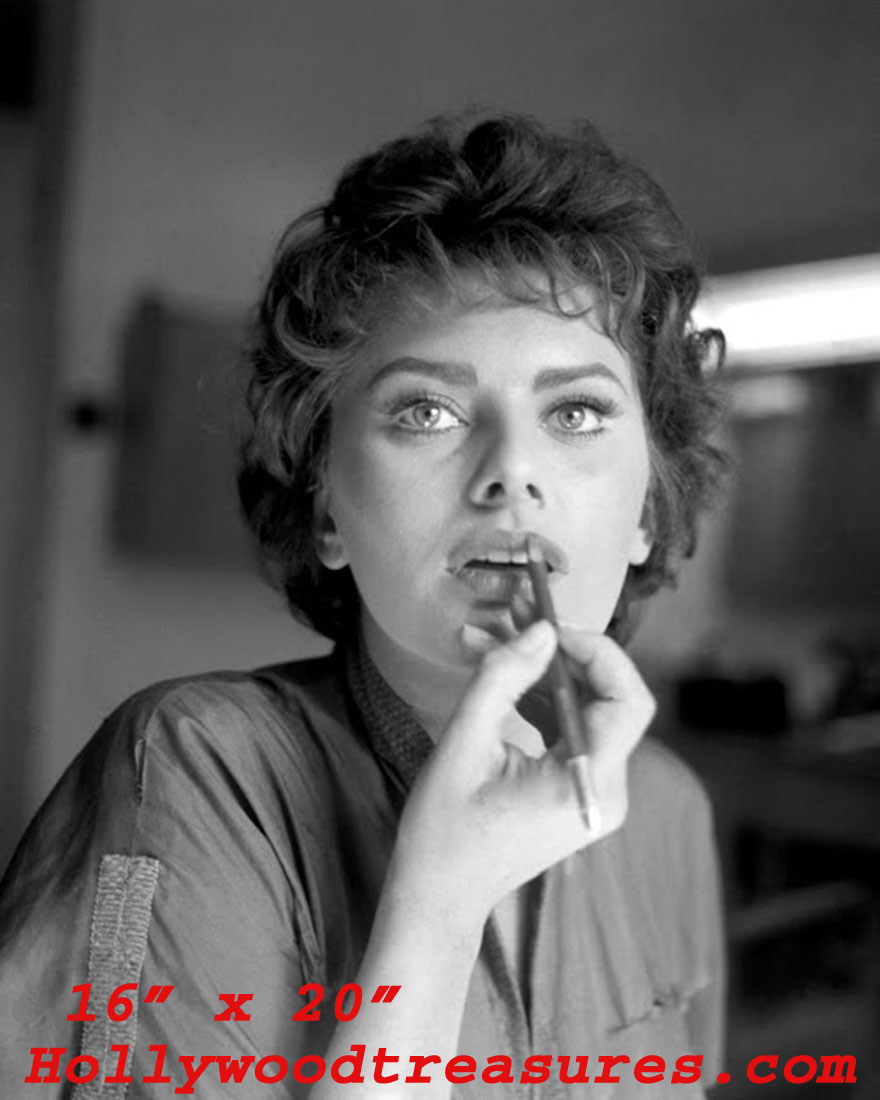 Sophia Loren~Salon Decor~Lipstick~HairSalon~Decor