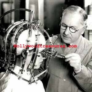 Hair Salon Decor~Make up~Max Factor 1930~Salon~ Photo~ Poster